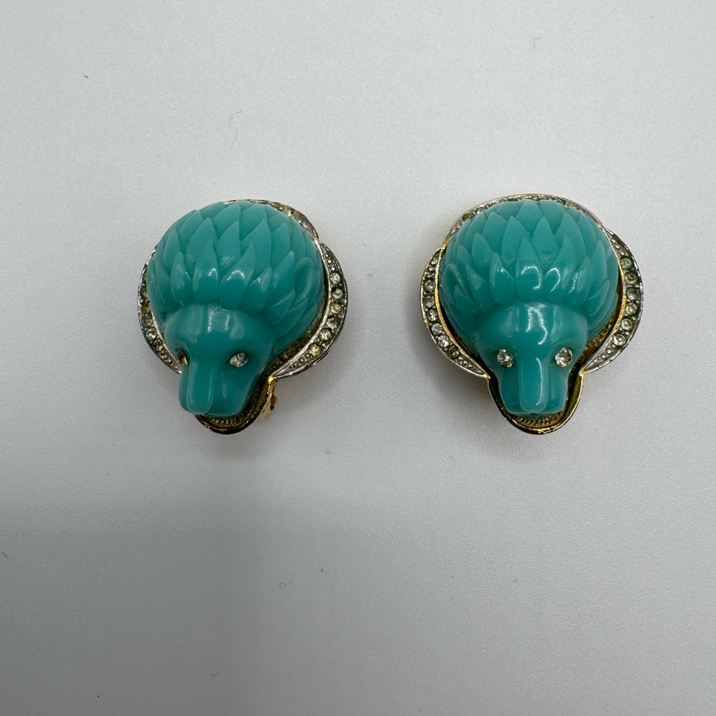Vintage Signed Hattie Carnegie Turquoise Lion’s Head Clip Earrings